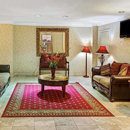 Ramada Overland Park Mission ภายนอก รูปภาพ
